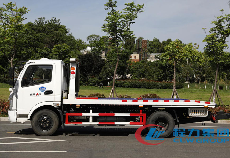 奧馳A3一拖二平板清障車(chē)