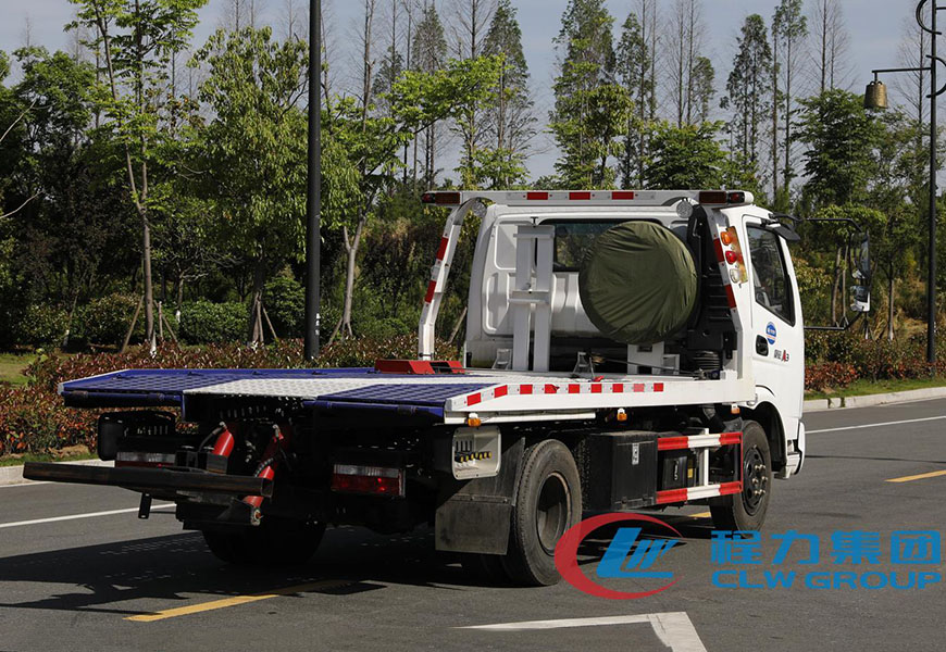 奧馳A3一拖二平板清障車(chē)