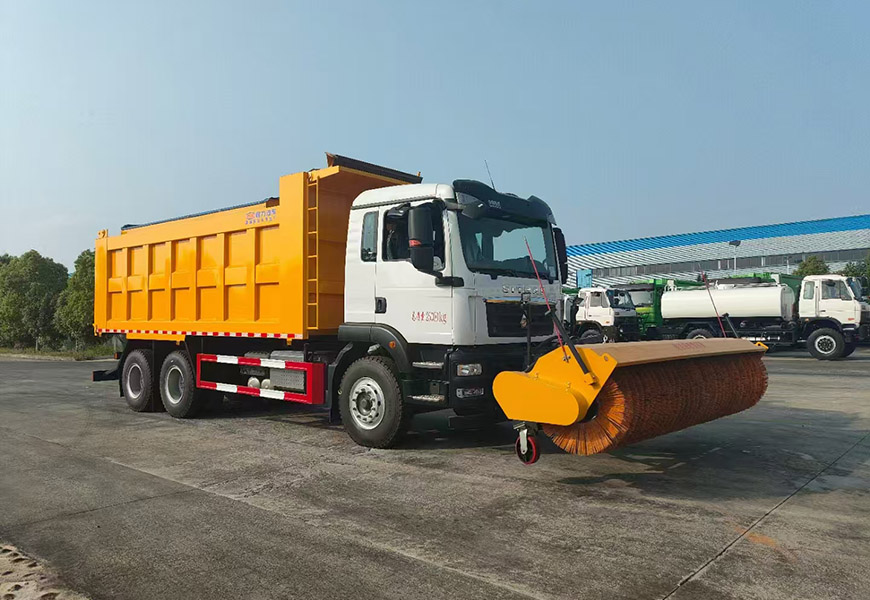 重汽汕德卡后雙橋CL5251TCX6YC型除雪車(chē)